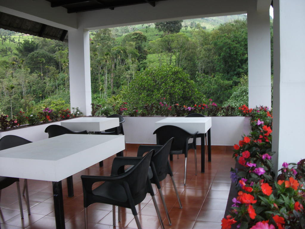 Gruenberg Tea Plantation Haus Bed & Breakfast Munnar Eksteriør bilde